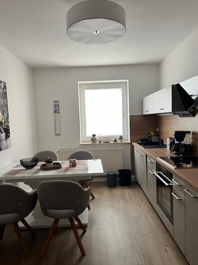 Sehr Schoene Wohnung,Komplett Neu Eingerichtet Limabach - Oberfrohna Esterno foto