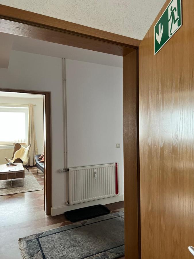 Sehr Schoene Wohnung,Komplett Neu Eingerichtet Limabach - Oberfrohna Esterno foto