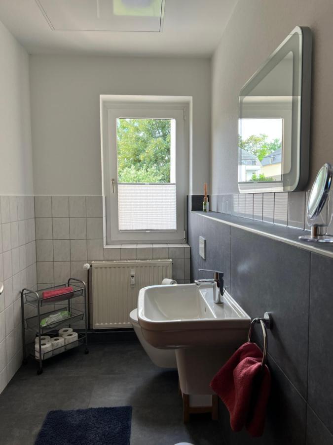 Sehr Schoene Wohnung,Komplett Neu Eingerichtet Limabach - Oberfrohna Esterno foto